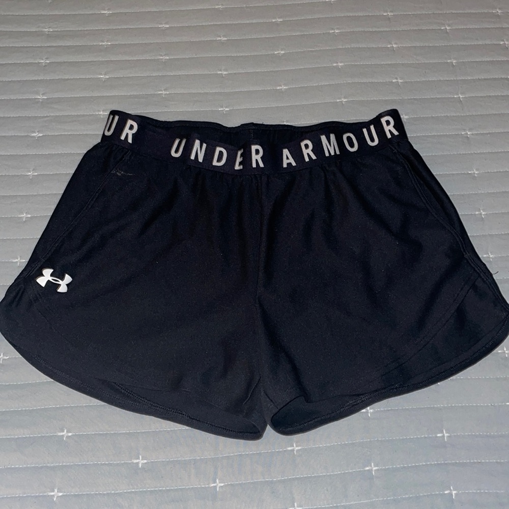 Underarmour shorts, size M, black